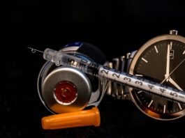 Gdzie wyrzucić butelkę po lakierze do paznokci?