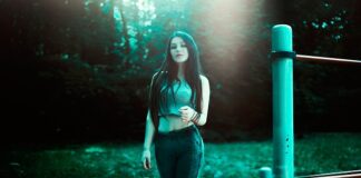 Jak usztywnić jeansy?